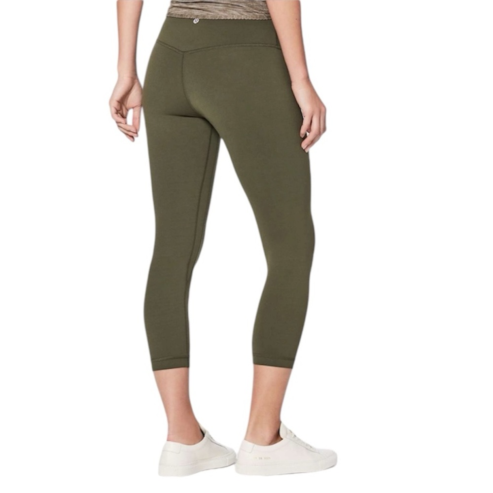 Lululemon Women’s Align Crop *21" in Dark Olive Green Size 2